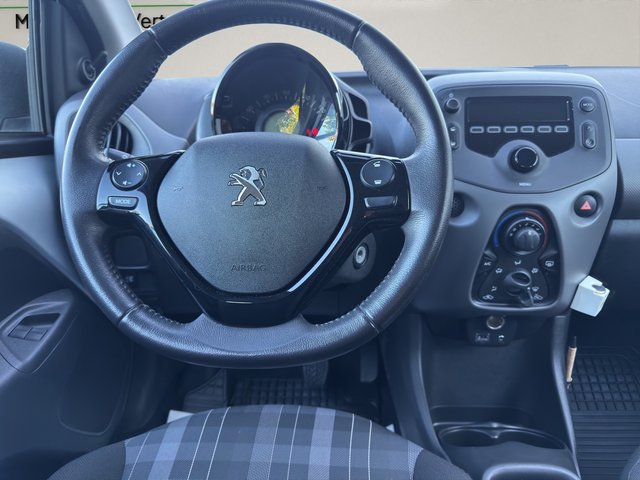 Peugeot 108 Active~Automatik~VTi~Euro 6~Servo~ZV~S-Heft~Allwetterreifen~Klima~ Ein sehr gepflegtes Fahrzeug - bilder 11