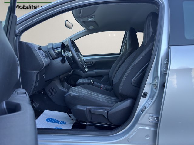 Peugeot 108 Active~Automatik~VTi~Euro 6~Servo~ZV~S-Heft~Allwetterreifen~Klima~ Ein sehr gepflegtes Fahrzeug - bilder 12