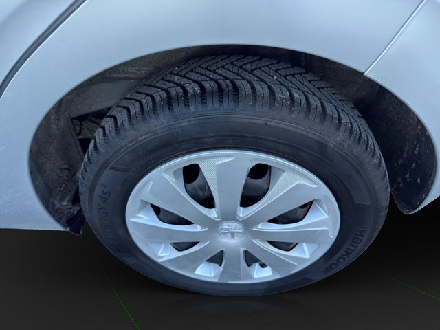 Peugeot 108 Active~Automatik~VTi~Euro 6~Servo~ZV~S-Heft~Allwetterreifen~Klima~ Ein sehr gepflegtes Fahrzeug - bilder 18