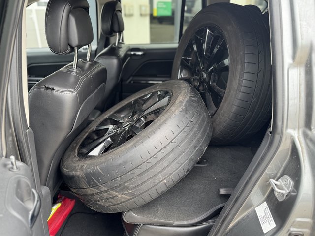 Jeep Compass Limited 4x4~Navi~KLIMAAUT.~ALUS~WINTR.~SHZ~6 gang~STANDHEIZUNG~TEMPO~ Das Fahrzeug wird bevorzugt an Wiederverkäufer / Auslandverkauf / Bastler / Export.! - bilder 18