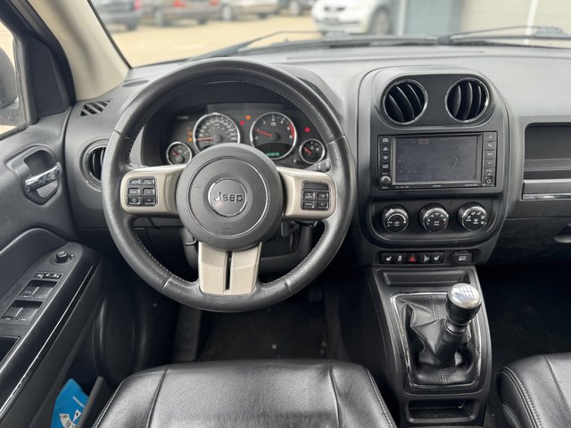 Jeep Compass Limited 4x4~Navi~KLIMAAUT.~ALUS~WINTR.~SHZ~6 gang~STANDHEIZUNG~TEMPO~ Das Fahrzeug wird bevorzugt an Wiederverkäufer / Auslandverkauf / Bastler / Export.! - bilder 11