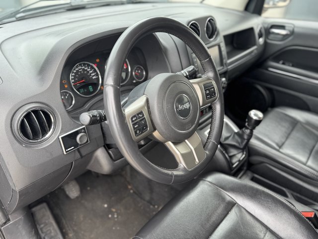 Jeep Compass Limited 4x4~Navi~KLIMAAUT.~ALUS~WINTR.~SHZ~6 gang~STANDHEIZUNG~TEMPO~ Das Fahrzeug wird bevorzugt an Wiederverkäufer / Auslandverkauf / Bastler / Export.! - bilder 22