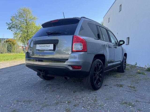 Jeep Compass Limited 4x4~Navi~KLIMAAUT.~ALUS~WINTR.~SHZ~6 gang~TÜV bis 08/26~STANDHEIZUNG~TEMPO~ Das Fahrzeug wird bevorzugt an Wiederverkäufer / Auslandverkauf / Bastler / Export.! - bilder 6