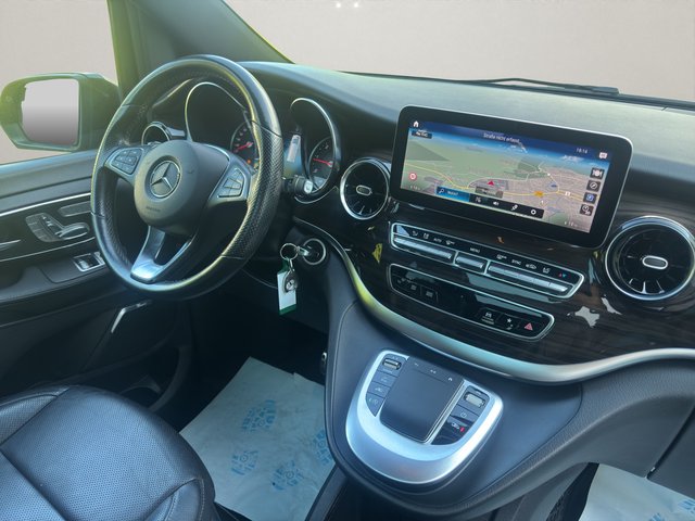 Mercedes-Benz V 300 d AVANTGARDE~AMG LINE~lang~7xSITZER~BURMEISTER~NAVI~PANO~LED~MATRIX~LIMA~MBUX~LEDER~TEMPO~SHZ~SBL~AHK~ AMG Line ~ VOLLAUSSTATTUNG - foto 14