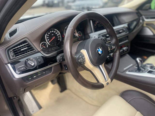 BMW M5 Competition~HUD~LEDER~STH u. STB~KEYLES GO~360 CAM~LUFTFAHRWERK~ VOLLAUSSTATUNG~KEMARIK~NAVI~STh.+ STH-BELÜFTUNG~absolut 1 A Zustand - bilder 11