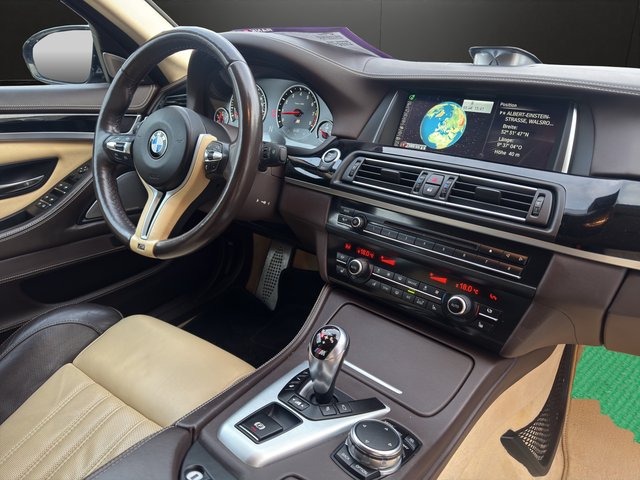 BMW M5 Competition~LED~HUD~MASSAGE-SITZE~ALCANTARA DACHHIMMEL~LEDER~SSD~SZH/SZB~orig.M5 ALU~KEYLES GO~ VOLLAUSSTATUNG~KEMARIK~NAVI~STh.+ STH-BELÜFTUNG~absolut 1 A Zustand - foto 14