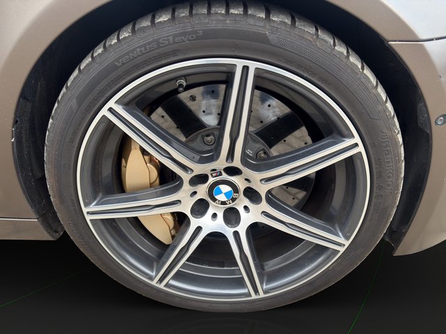 BMW M5 Competition~LED~HUD~MASSAGE-SITZE~ALCANTARA DACHHIMMEL~LEDER~SSD~SZH/SZB~orig.M5 ALU~KEYLES GO~ VOLLAUSSTATUNG~KEMARIK~NAVI~STh.+ STH-BELÜFTUNG~absolut 1 A Zustand - foto 19