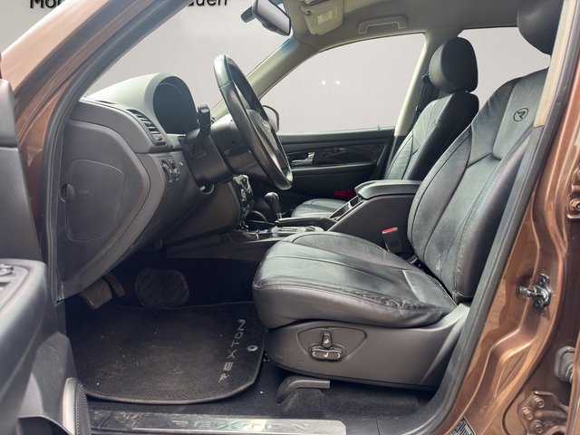 SsangYong Rexton~Automatik~7x SITEZER~4x4~Leder~NAVI~R-CAM~ALU~AHK-3,5T~TEMPO~NAVI+XENON~PDC~TÜV NEU SCHECKHEFTGEPFLEGT~UNFALLFREI~AUTOMATIK~~INSPEKTION ~TÜV - foto 12