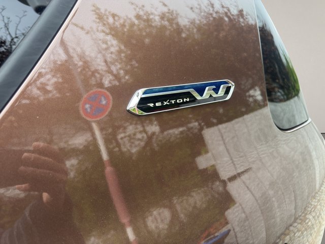 SsangYong Rexton~Automatik~7x SITEZER~4x4~Leder~NAVI~R-CAM~ALU~AHK-3,5T~TEMPO~NAVI+XENON~PDC~TÜV NEU SCHECKHEFTGEPFLEGT~UNFALLFREI~AUTOMATIK~~INSPEKTION ~TÜV - foto 17