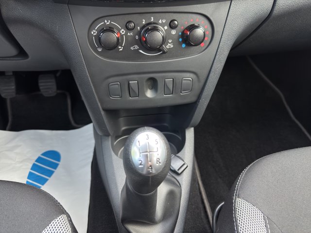 Dacia Sandero II Stepway Essential~NAVI~Freisprechanlage~Elektron. Stabilitäts-Programm (ESP)~lückenlos SCHECKHEFT~TÜV-AU NEU  Essential - bilder 11
