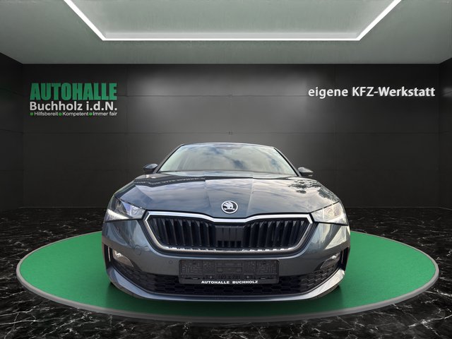 Skoda Scala Ambition~LED vorne+ LED hinte~R-KAMERA~ACC+TEMPO~6 gang~orignal ALU~CAR PLAY~ALLWETTERREIFEN~SHT~KLIMAAUTOMATIK~ALU~ UNFALLFREI / LACKIERUNGSFREI / org. ALUS / NICHT RAUHCER - bilder 2