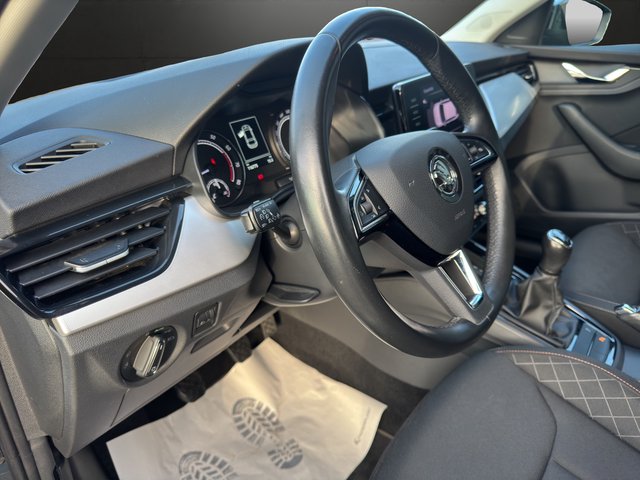 Skoda Scala Ambition~LED vorne+ LED hinte~R-KAMERA~ACC+TEMPO~6 gang~orignal ALU~CAR PLAY~ALLWETTERREIFEN~SHT~KLIMAAUTOMATIK~ALU~ UNFALLFREI / LACKIERUNGSFREI / org. ALUS / NICHT RAUHCER - bilder 21