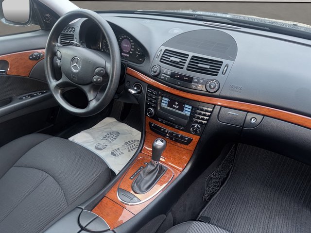 Mercedes-Benz E 200 Kompressor~Automatik~Klimaautomatik~SSD~PDC~ESP~ABS~XENON~STH~EURO 4~TÜV NEU~INSPETION NEU Scheckheft gepflegt~Automatik~STH~PDC - foto 14