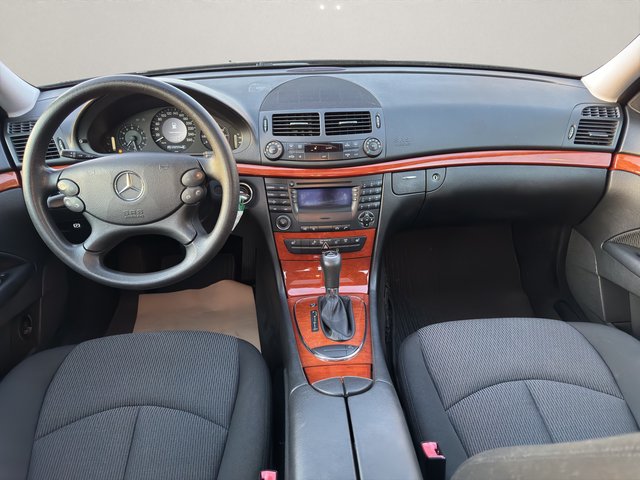 Mercedes-Benz E 200 Kompressor~Automatik~Klimaautomatik~SSD~PDC~ESP~ABS~XENON~STH~EURO 4~TÜV NEU~INSPETION NEU Scheckheft gepflegt~Automatik~STH~PDC - foto 9