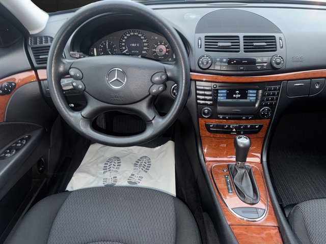 Mercedes-Benz E 200 Kompressor~Automatik~Klimaautomatik~SSD~PDC~ESP~ABS~XENON~STH~EURO 4~TÜV NEU~INSPETION NEU Scheckheft gepflegt~Automatik~STH~PDC - bilder 10
