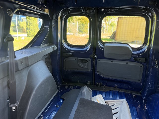 Dacia Dokker Ambiance~Servo~AHK~el. FH~2x Schiebetür~EURO5~Motor + Getriebe TOP !!! Die hintere Sitzbank ist ausgebaut mit den Dachhimmel … - foto 28