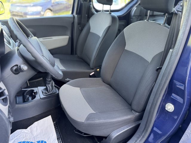 Dacia Dokker Ambiance~Servo~AHK~el. FH~2x Schiebetür~EURO5~Motor + Getriebe TOP !!! Die hintere Sitzbank ist ausgebaut mit den Dachhimmel … - foto 21