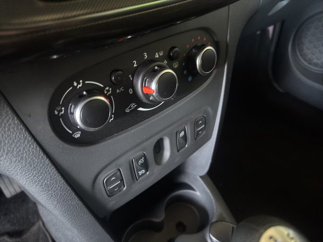 Dacia Sandero II~ 1.5 dCi Stepway Prestige~Diesel~Klima~Ahk~Allwetterreifen~LED~Bluetooth~Freisp~Navi~Pdc~CarPlay~  Prestige - bilder 20