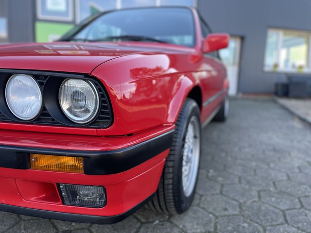 BMW 318i Cabrio E30 Edition Exclusive 1a ZUSTAND wie neu~Klima~Cabriole DACH ist neu~SHZ~Servo~ZV~Leder~el.FH~Alu~orig.km~ - bilder 12