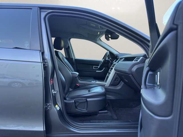 Land Rover Discovery Sport S~2,0D~AWD~AUTOMATIK~KLIMAAUT.~XENON~ALU~LEDER~PDC~R-CAM~SHZ~SPURASIST~AHK~ 2,0 Diesel / Scheckheft/Automatik/4x4/Klimaauto./AHK/Leder/R-Cam/SHZ - bilder 13