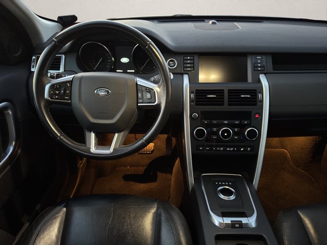 Land Rover Discovery Sport SE AWD~AUTOMATIK~KLIMAAUT.~XENON~ALU~LEDER~PDC~R-CAM~SHZ~SPURASIST~AHK~ Scheckheft/Automatik/4x4/Klimaauto./AHK/Leder/R-Cam/SHZ - foto 10