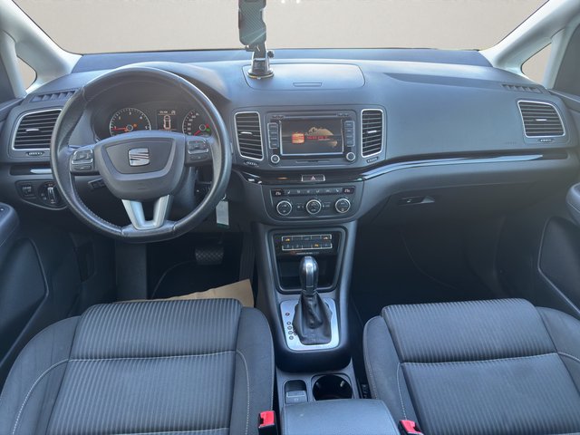 SEAT Alhambra Style~DSG~7 SITZER~PANO~F1 SCHALTUNG~TEMPO~SELBSTPARKEN~KLIMAAUTOM.~SHT~AUTOMATIK~XENON~KURVENLICHT~PDC~NAVI~R-KAMERA~AHK~TÜV NEU~INSP.NEU el. Seitentür öff-schließen - Sportliche Sitze - foto 9