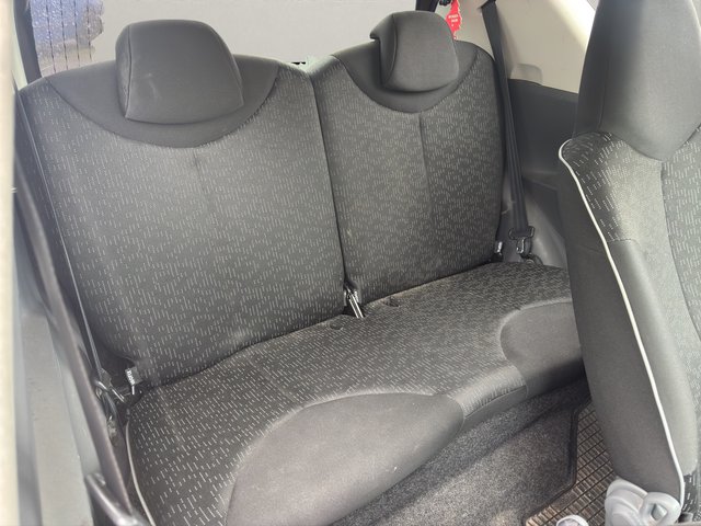 Peugeot 107 Petit Filou~5 gang~TÜV und AU bis 31.06.2026~Servo ~ Alu ~ AHK ~ Radio CD Palyer - foto 17