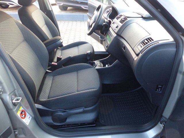 Skoda Roomster Style Plus Edition*1.HAND*SHZ*PDC*AHK* - bilder 10