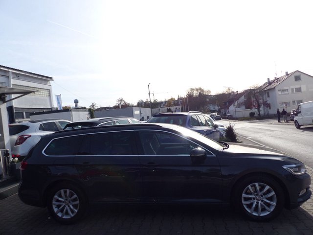Volkswagen Passat Variant Automatik*R-Line Sport-Paket* - bilder 9