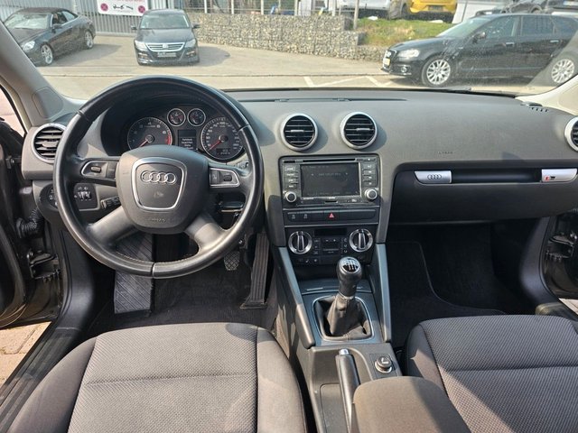 Audi A3 Sportback 1.4 TFSI Attraction*PDC*SHZ*TEMPOMA - bilder 9