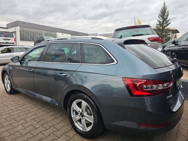 Skoda Superb Combi L&K*LEDER*XENON*PDC*SHZ*AHK*NAVI* - photo 7