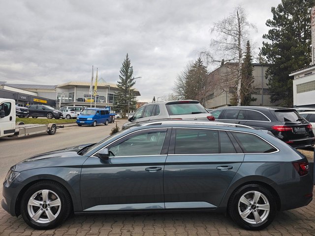 Skoda Superb Combi L&K*LEDER*XENON*PDC*SHZ*AHK*NAVI* - photo 9