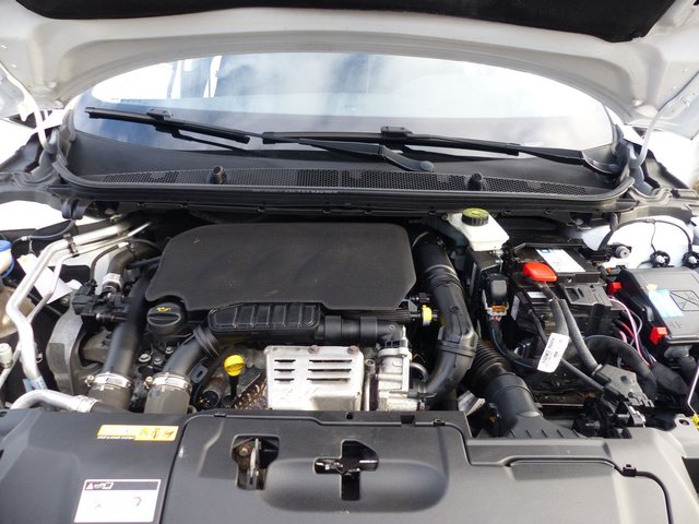 Peugeot 308 SW Allure*PANO*SHZ*PDC*XENON*AHK*NAVI* - photo 10