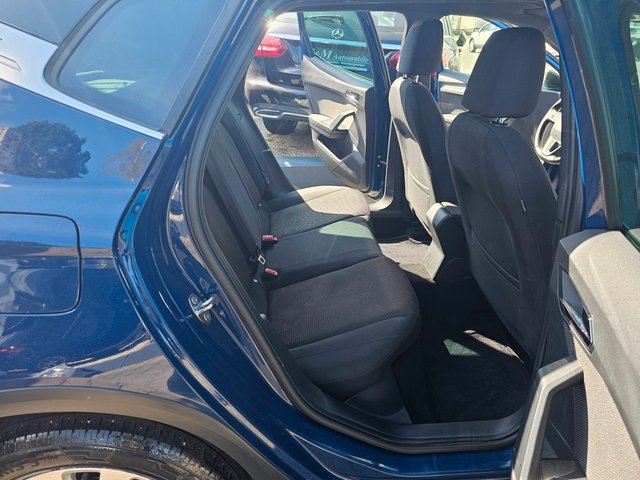 Seat Arona Xcellence*1.HAND*AHK*KLIMAAUTMATIK*PDC*SHZ - bilder 10