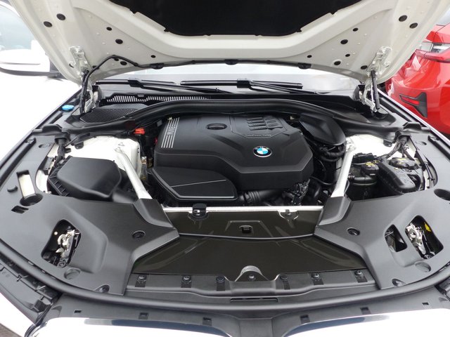 BMW 530 i xDrive*PANORAMADACH*LEDER*LED*ALU*PDC* - bilder 10