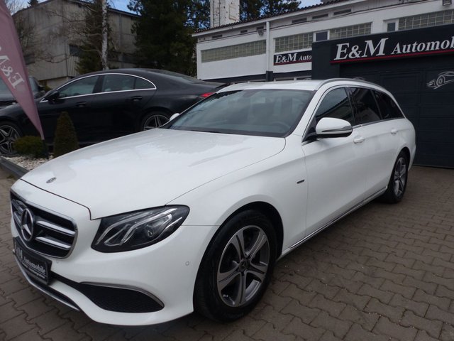 Mercedes-Benz E 220 d*AVANTGARDE*WIDESCREEN*NAVI*KAMERA*LED* - photo 1