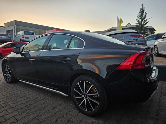 Volvo S60 Lim. Summum*NAVI*LEDER*KAMERA*ACC*PDC*SHZ*XE - bilder 6