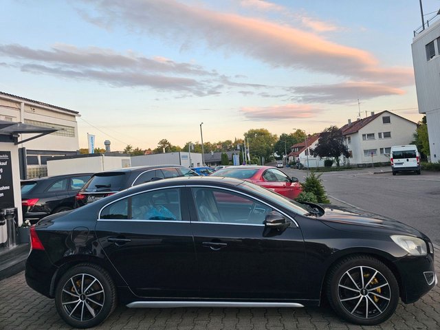 Volvo S60 Lim. Summum*NAVI*LEDER*KAMERA*ACC*PDC*SHZ*XE - bilder 9