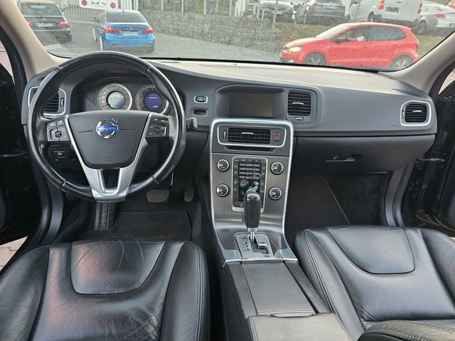 Volvo S60 Lim. Summum*NAVI*LEDER*KAMERA*ACC*PDC*SHZ*XE - bilder 10