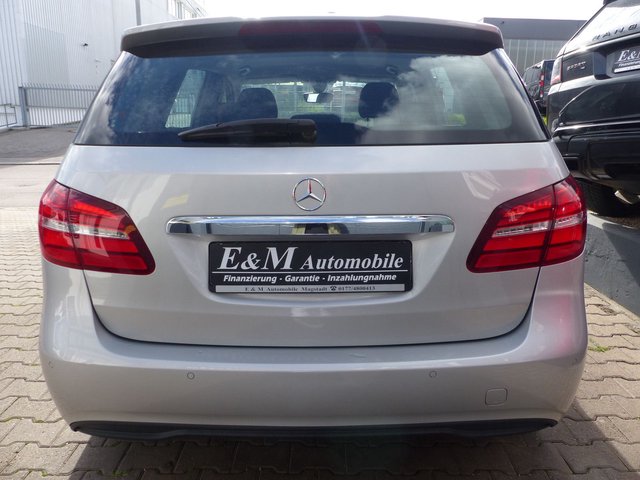 Mercedes-Benz B 180*HU/AU NEU*INSPEKTION NEU*NAVI*XENON*SHZ* - bilder 5