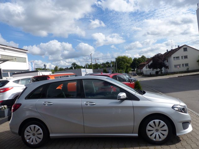 Mercedes-Benz B 180*HU/AU NEU*INSPEKTION NEU*NAVI*XENON*SHZ* - bilder 9