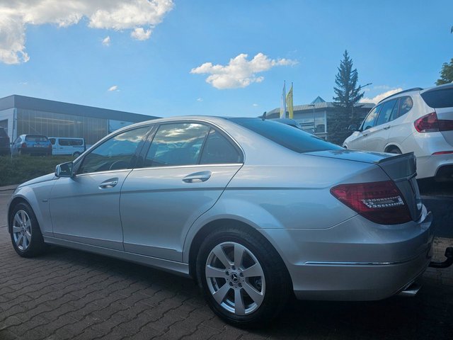 Mercedes-Benz C 220 CDI Avantgarde*NAVI*AHK*FACELIFT*LEDER* - foto 7