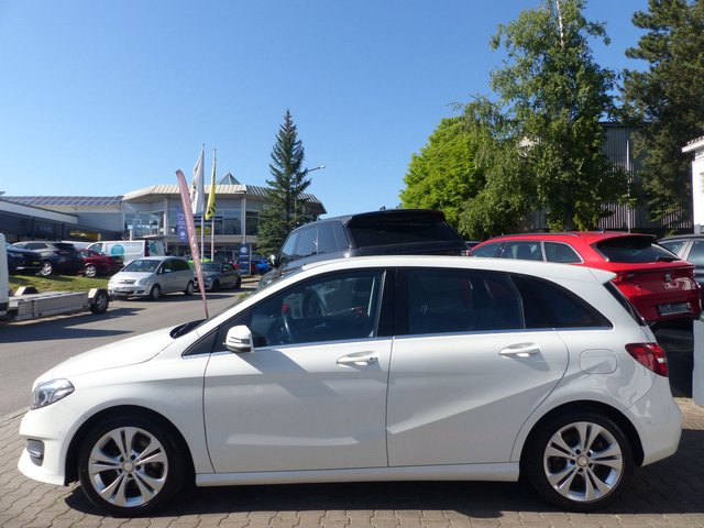 Mercedes-Benz B 250 Urban Automatik*NAVI*XENON*PDC*SHZ*LEDER* - bilder 9