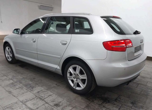 Audi A3 Sportback 1.2 TFSI Attraction  EINPARKHILFE/AHK/5-TÜRER - bilder 10