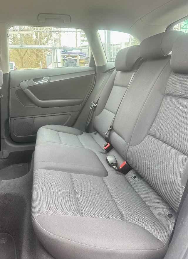 Audi A3 Sportback 1.2 TFSI Attraction  EINPARKHILFE/AHK - foto 8