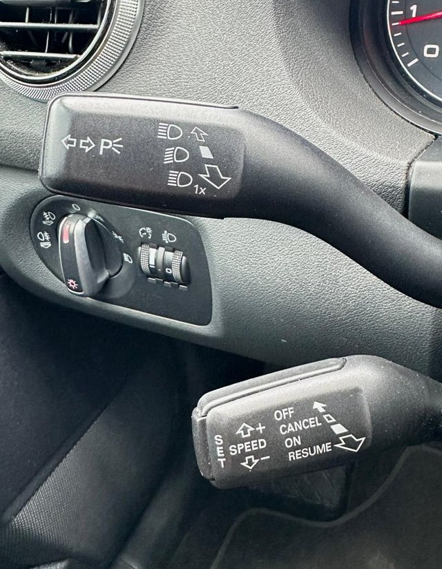 Audi A3 Sportback 1.2 TFSI Attraction  EINPARKHILFE/AHK - foto 10