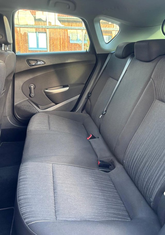 Opel Astra J 1.4 Turbo  EINPARKHILFE/SITZHEIZ./TEMPOMAT - photo 10