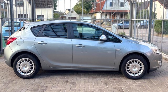 Opel Astra J 1.4 Turbo  EINPARKHILFE/SITZHEIZ./TEMPOMAT - photo 9