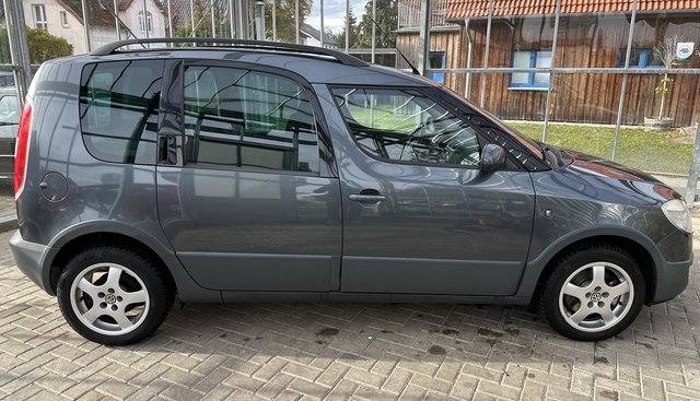 Skoda Roomster Scout  SHZ TEMPOMAT KLIMA TÜV NEU - bilder 4