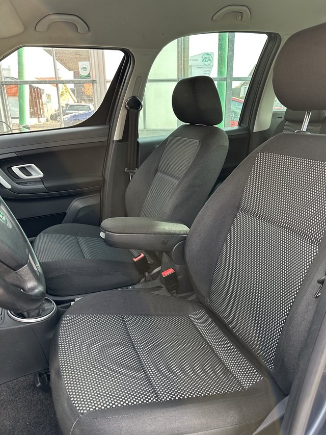 Skoda Roomster Scout  SHZ TEMPOMAT KLIMA TÜV NEU - bilder 8